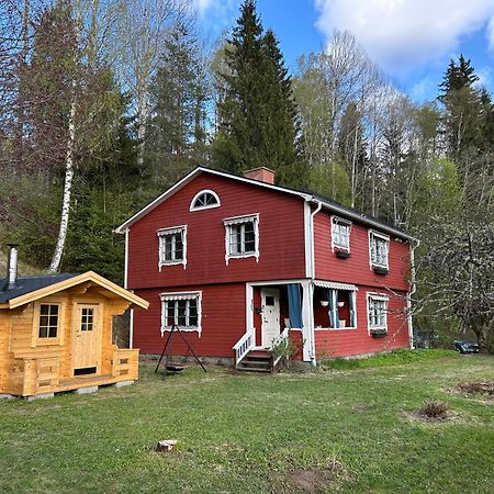 Charmig Villa Med Bastu Och Snabbt Wifi Långav Екстериор снимка